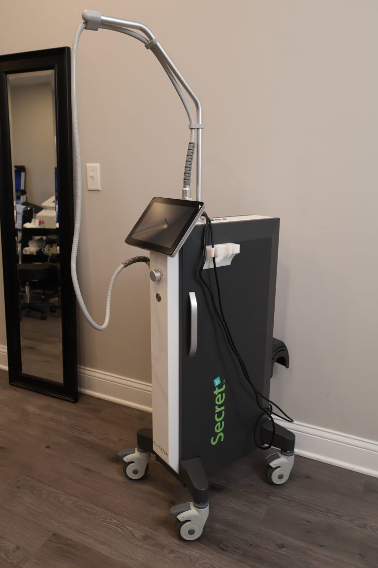 the-fix-secret-rf-microneedling-03.webp-scaled.jpg